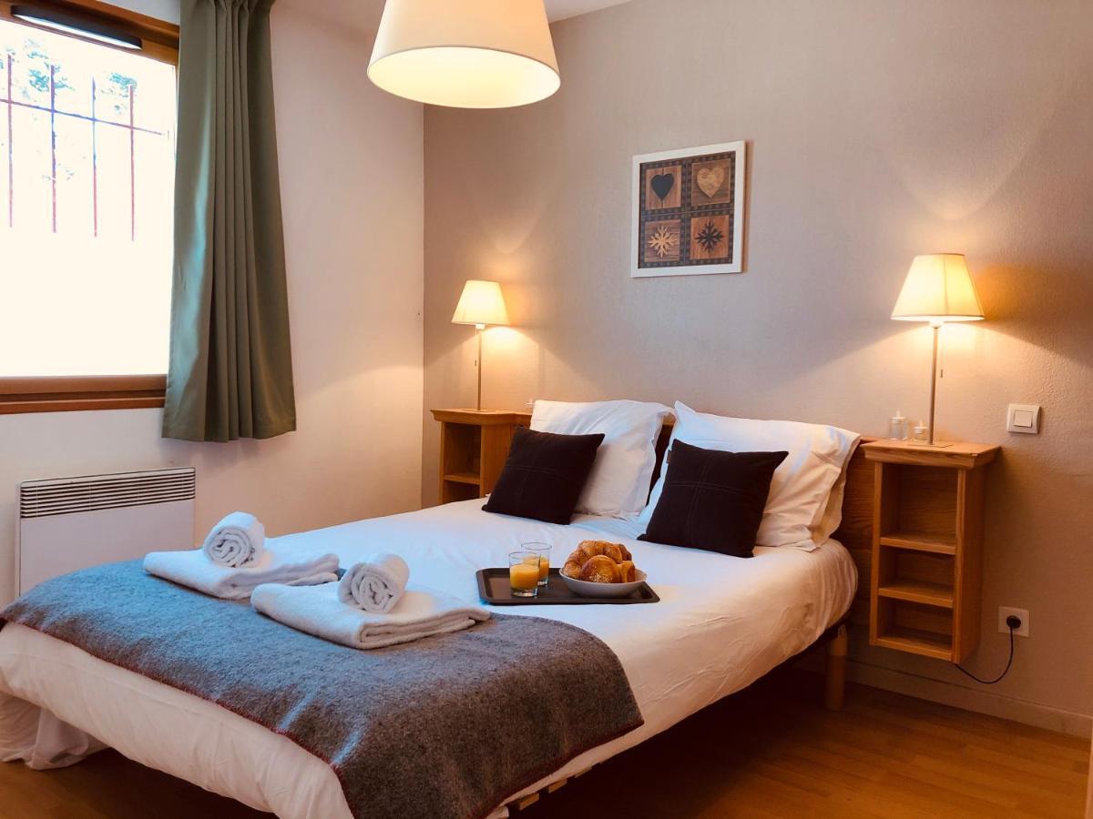Le Castella: Appartement cosy 6 personnes Font-Romeu-Odeillo-Via Extérieur photo